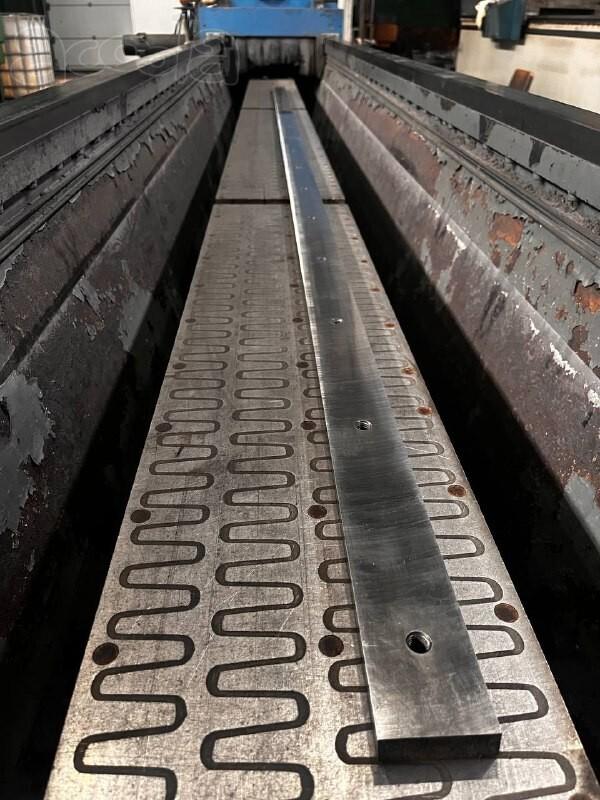 Шлифовка гильотинных ножей. Заточка ножей для дробилок, агломераторов и шредеров. Плоская шлифовка до 5000мм. Тульский Промышленный Завод.